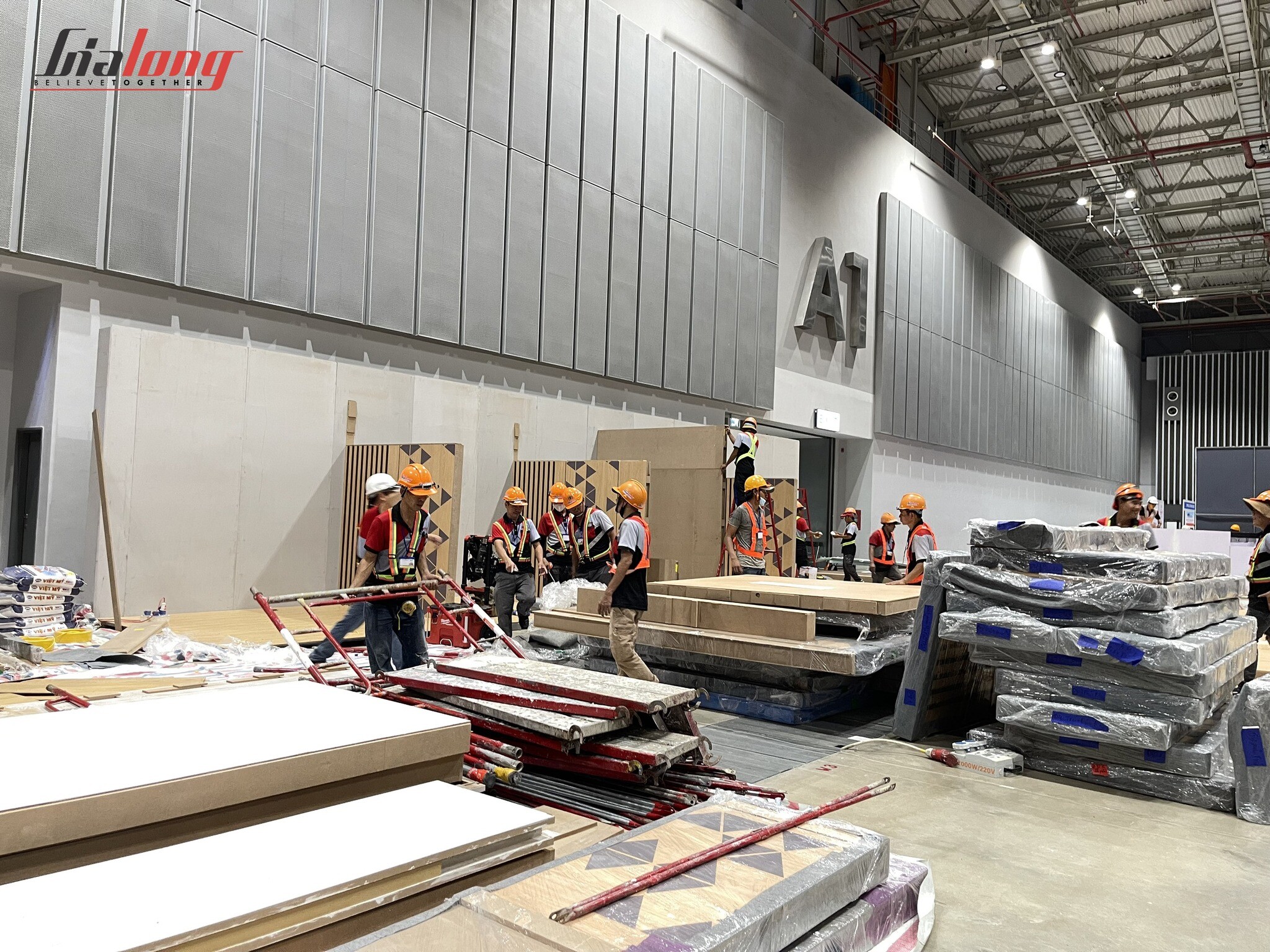 Xây Dựng Và Triển Lãm Gia Long 2