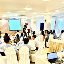 Nhà Hàng Khách Sạn Châu Phố 7