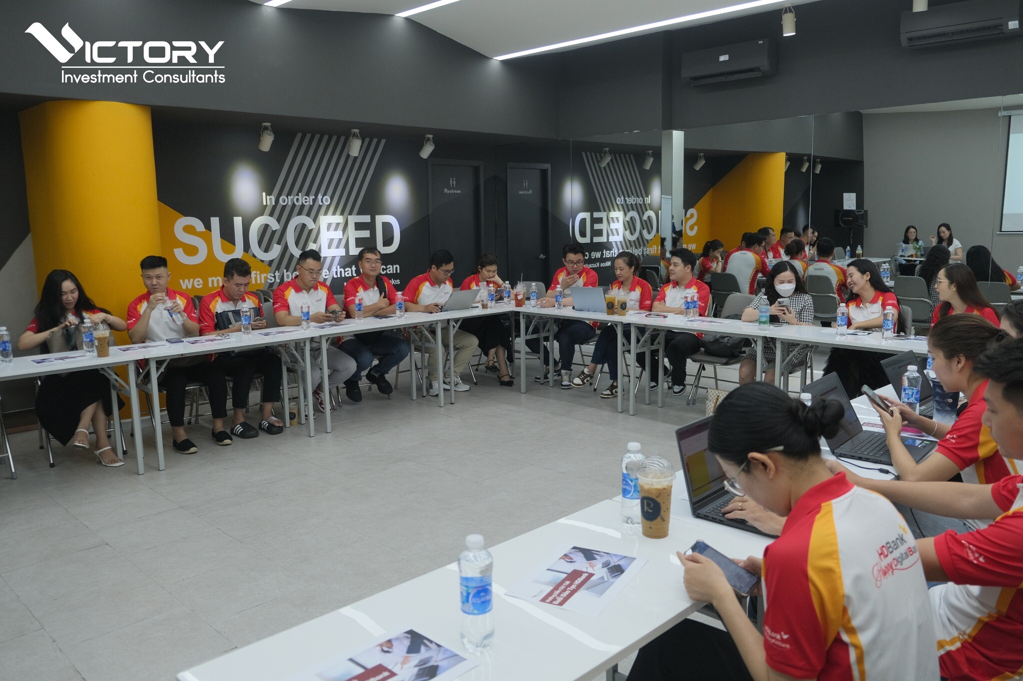 VICTORY INVESTMENT CONSULTANTS 11