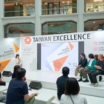 D-Link International Pte Ltd 6