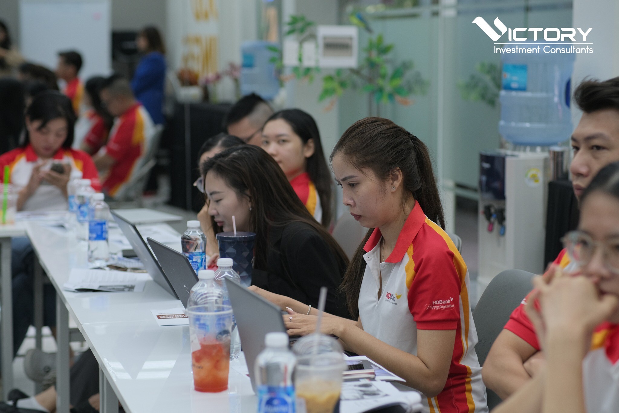 VICTORY INVESTMENT CONSULTANTS 6