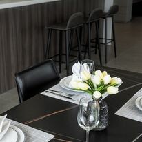 Khách sạn Flower Garden 4