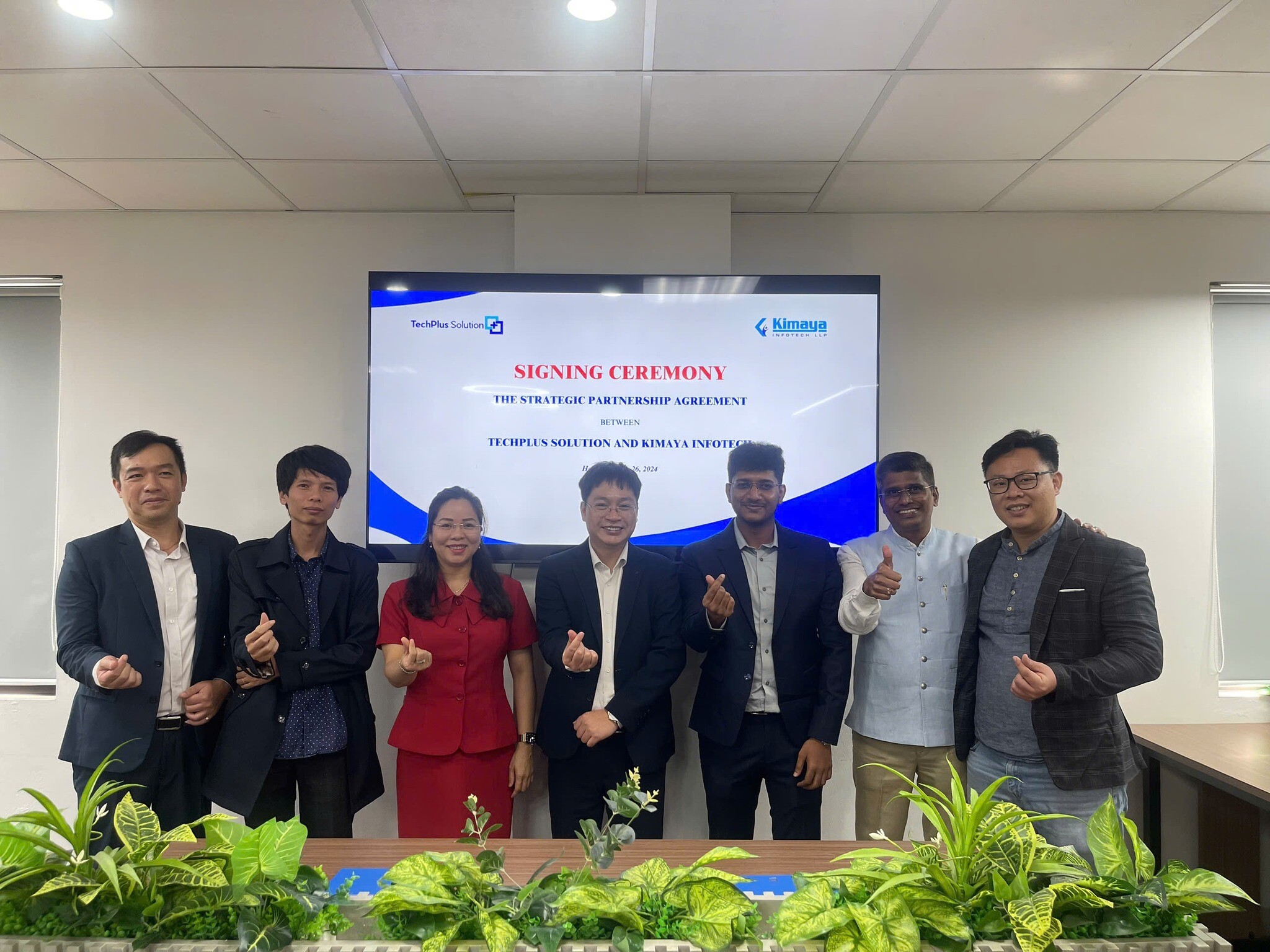 Giải pháp Công nghệ Cộng - TechPlus 12