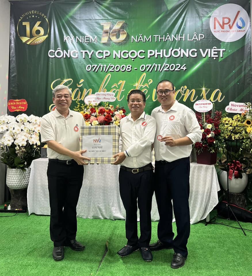 Ngọc Phương Việt 10