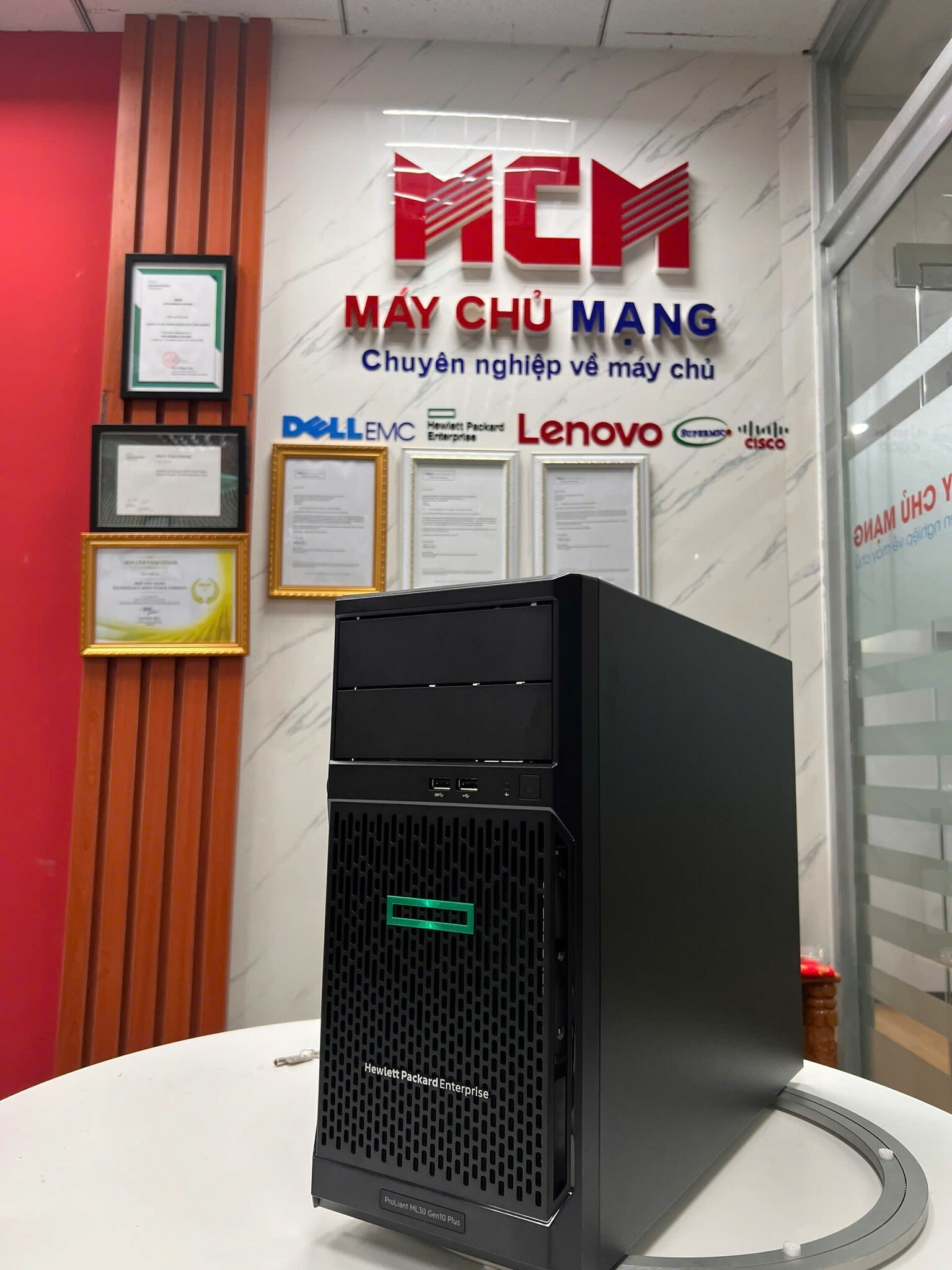 Công Nghệ Máy Chủ Mạng 5