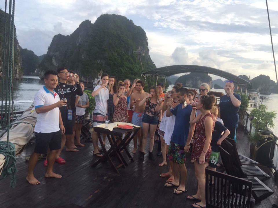 Việt Star Cruise 10