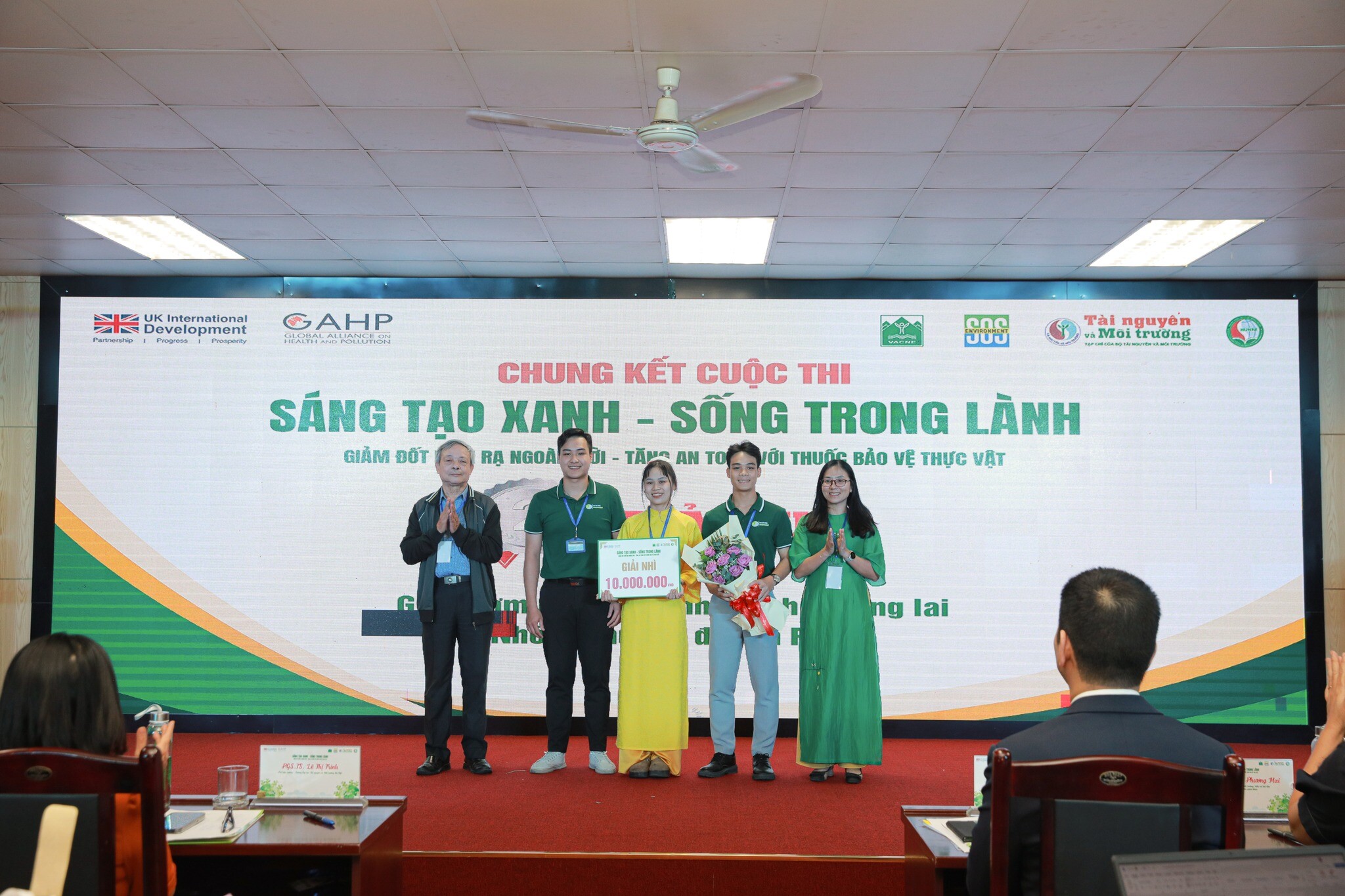 Trung tâm Ứng phó sự cố môi trường Việt Nam 11