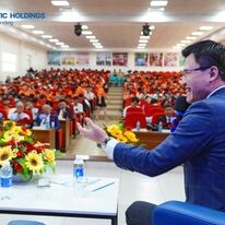 Tập Đoàn Galactic Holdings 11