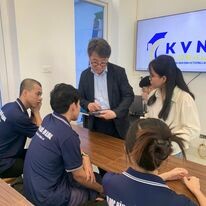 KVN GLOBAL 17