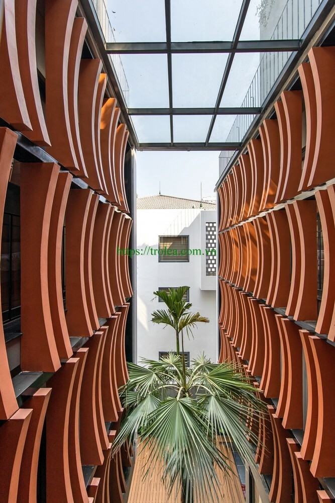 Trolea Việt Nam - TLA 9