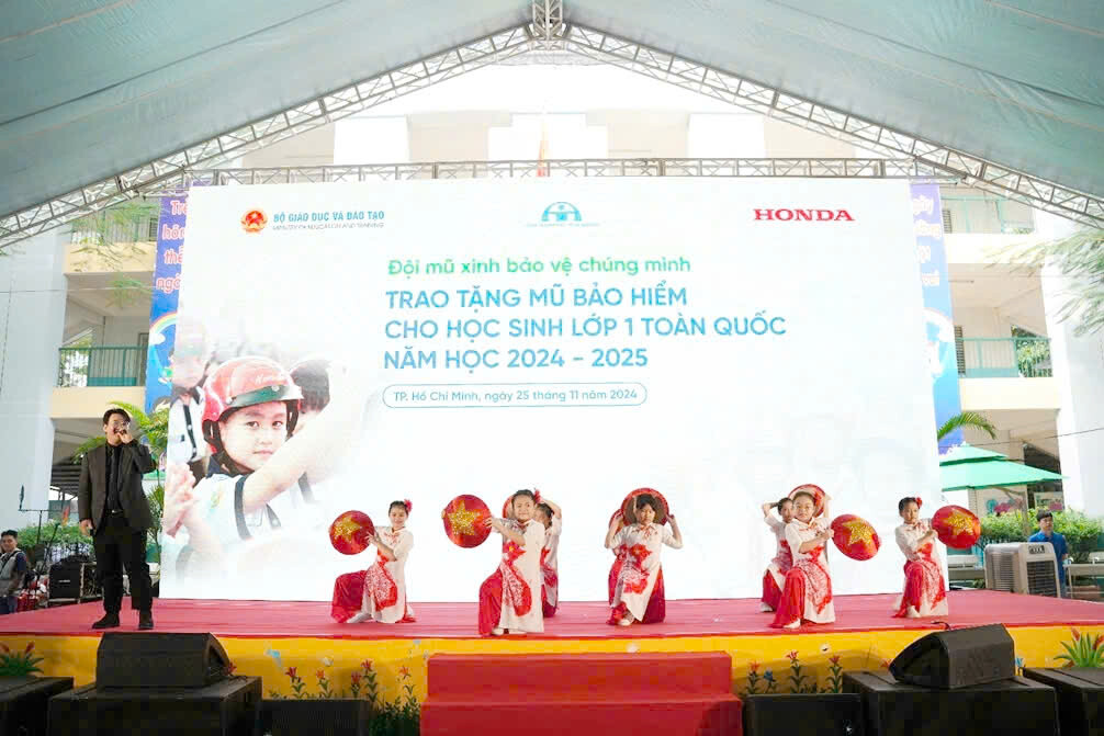 Quảng cáo Thương mại và công nghệp Hà Nội - AIT Advertising 7