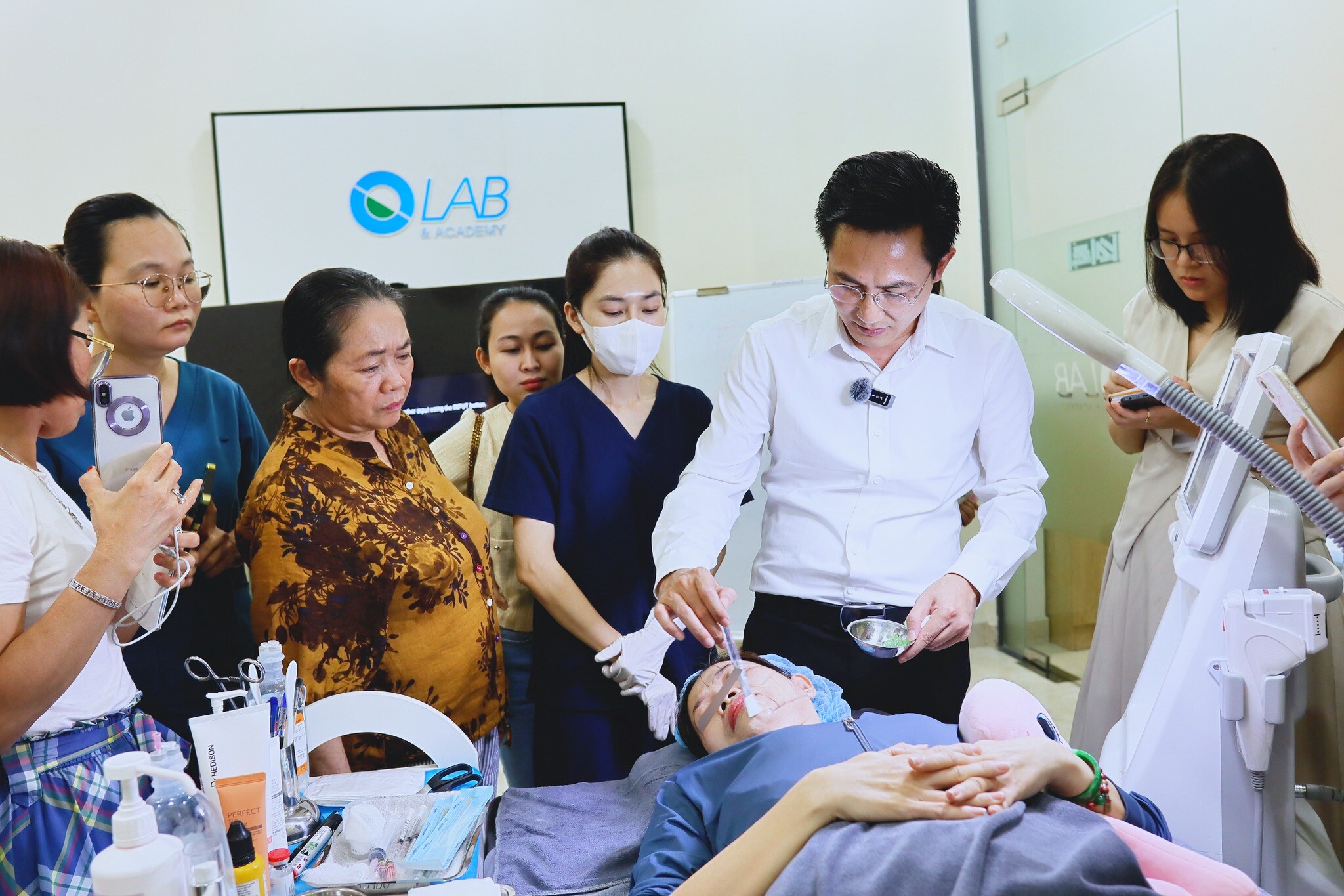 Thiết Bị Thẩm Mỹ Osaka 4