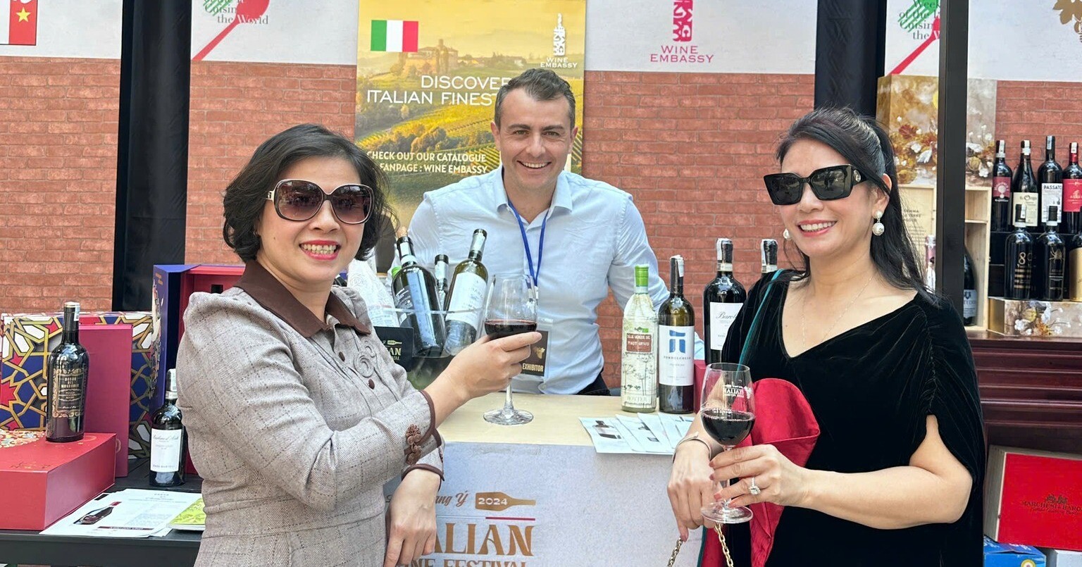 Wine Embassy Official 7