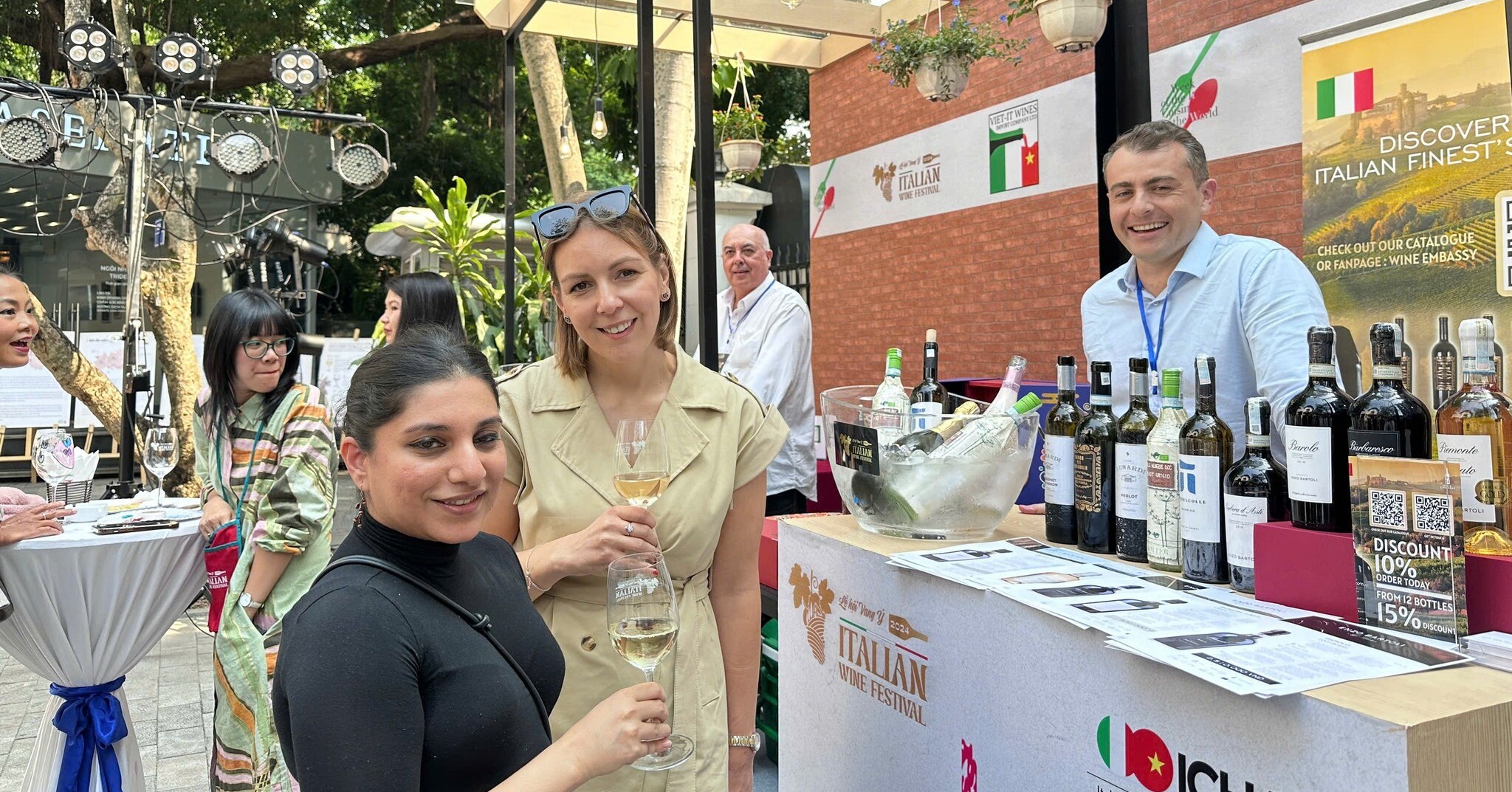 Wine Embassy Official 5