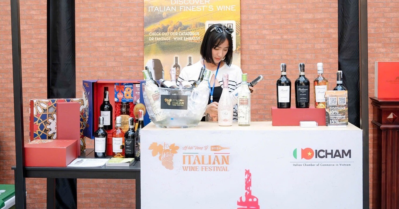 Wine Embassy Official 6