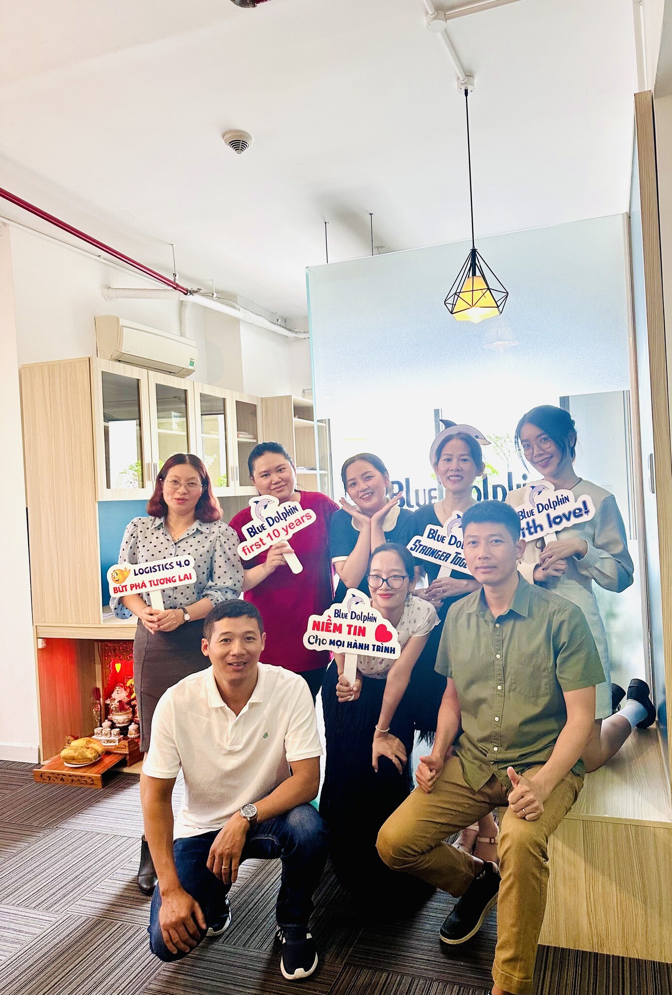 Tiếp vận Thương mại Cá Heo Xanh - Blue Dolphin Logistics 4