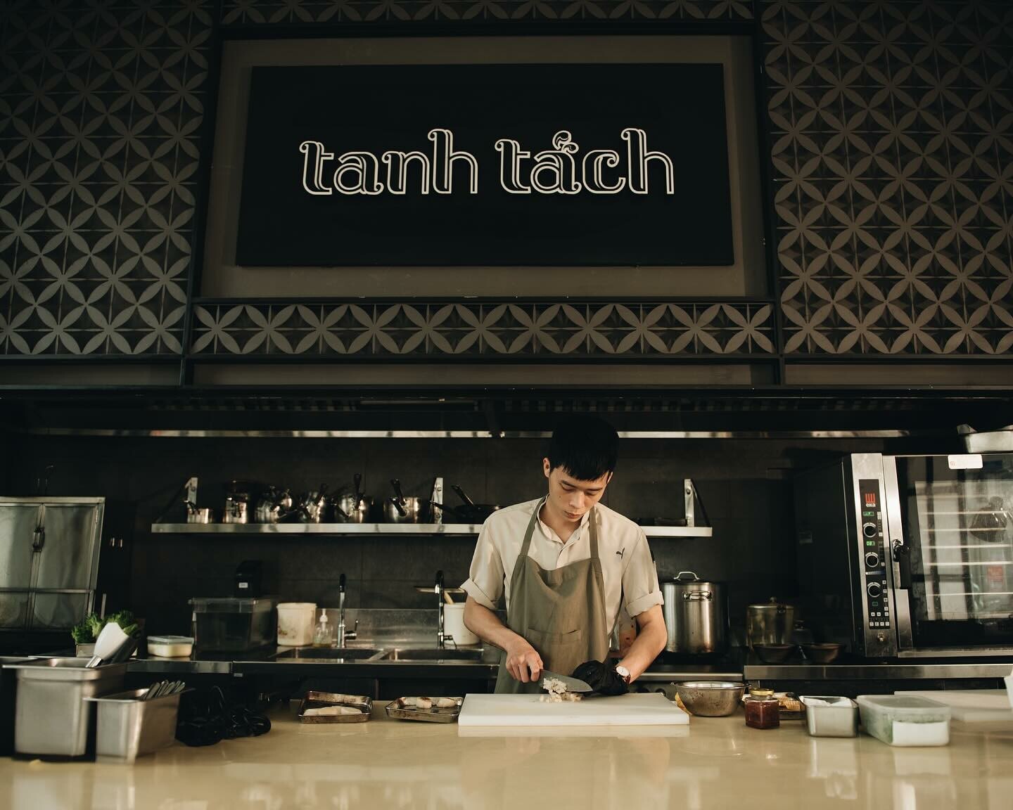Tanh Tách - Seafood Society 3