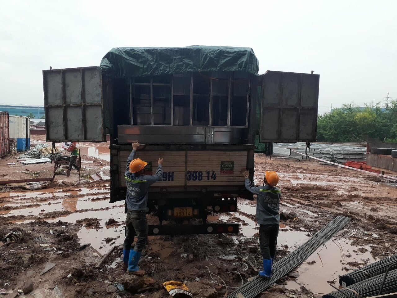 Kỹ Thuật Lắp Đặt Và Xây Dựng Biển Đông 8