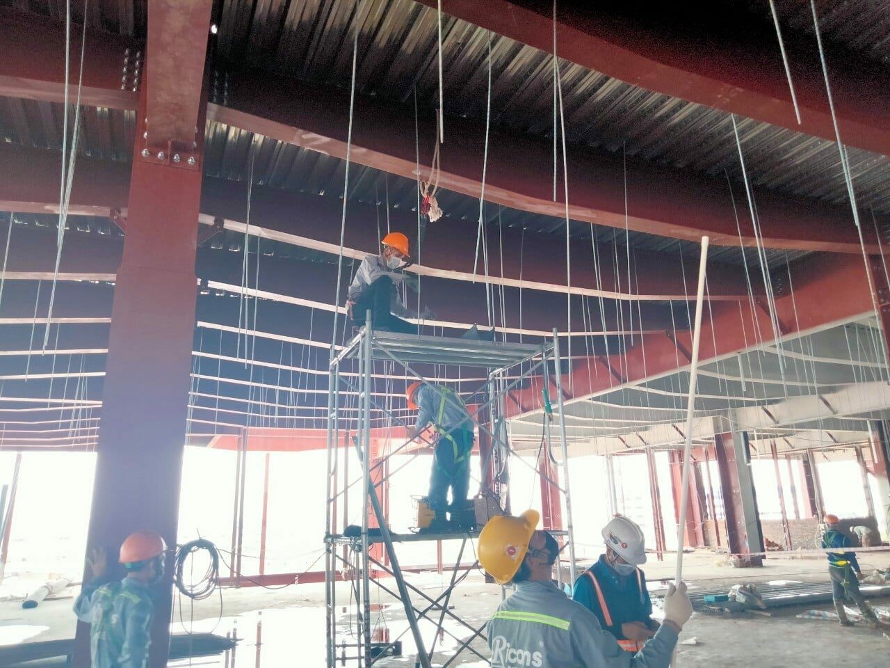 Kỹ Thuật Lắp Đặt Và Xây Dựng Biển Đông 2