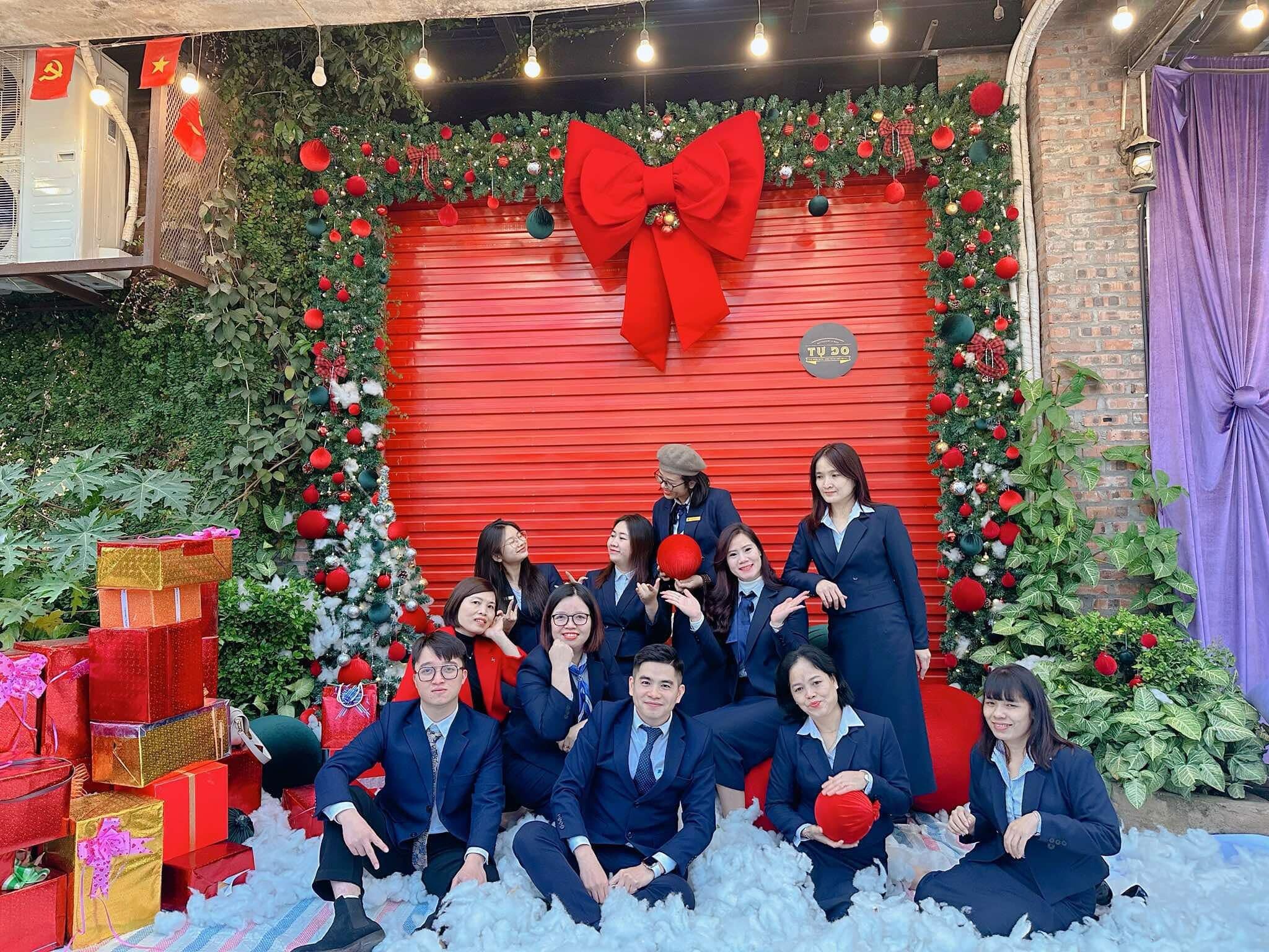 Tự Do Restaurant & Beer 10