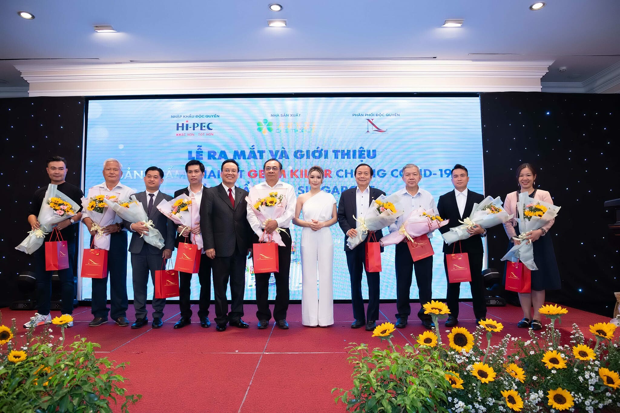 HÓA DẦU CÔNG NGHỆ CAO HI-PEC 4