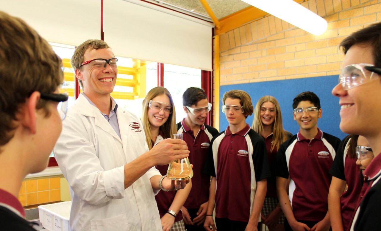 HƯỚNG NGHIỆP VÀ KẾT NỐI DU HỌC ALPHA 5