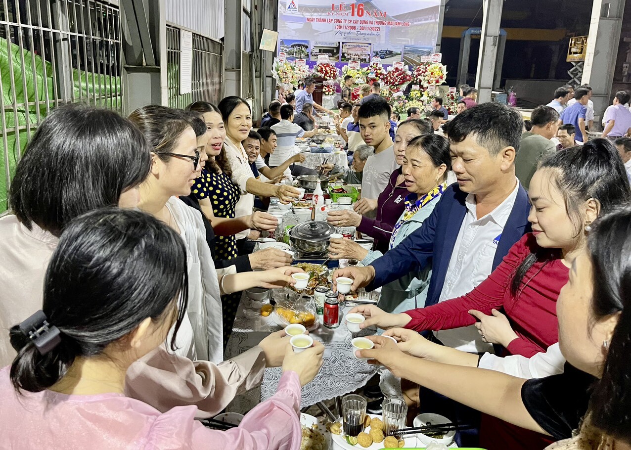 Xây dựng và thương mại Tam Long 1