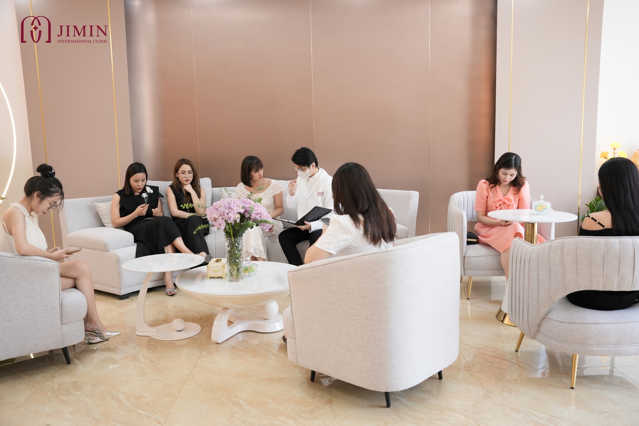 ĐẦU TƯ VÀ PHÁT TRIỂN THẨM MỸ JIMIN 6