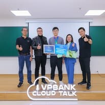 Quản lý Tài sản Ngân hàng TMCP Việt Nam Thịnh Vượng - VPBANK AMC 10