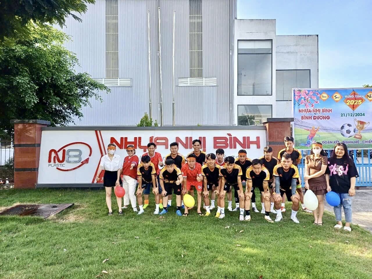 Nhựa Nhị Bình 8