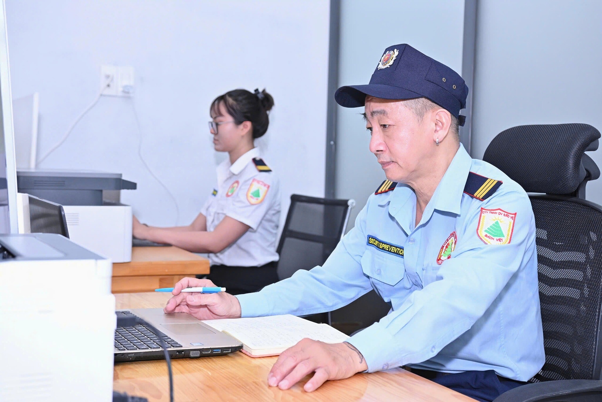 Bảo Vệ Bách Việt 11