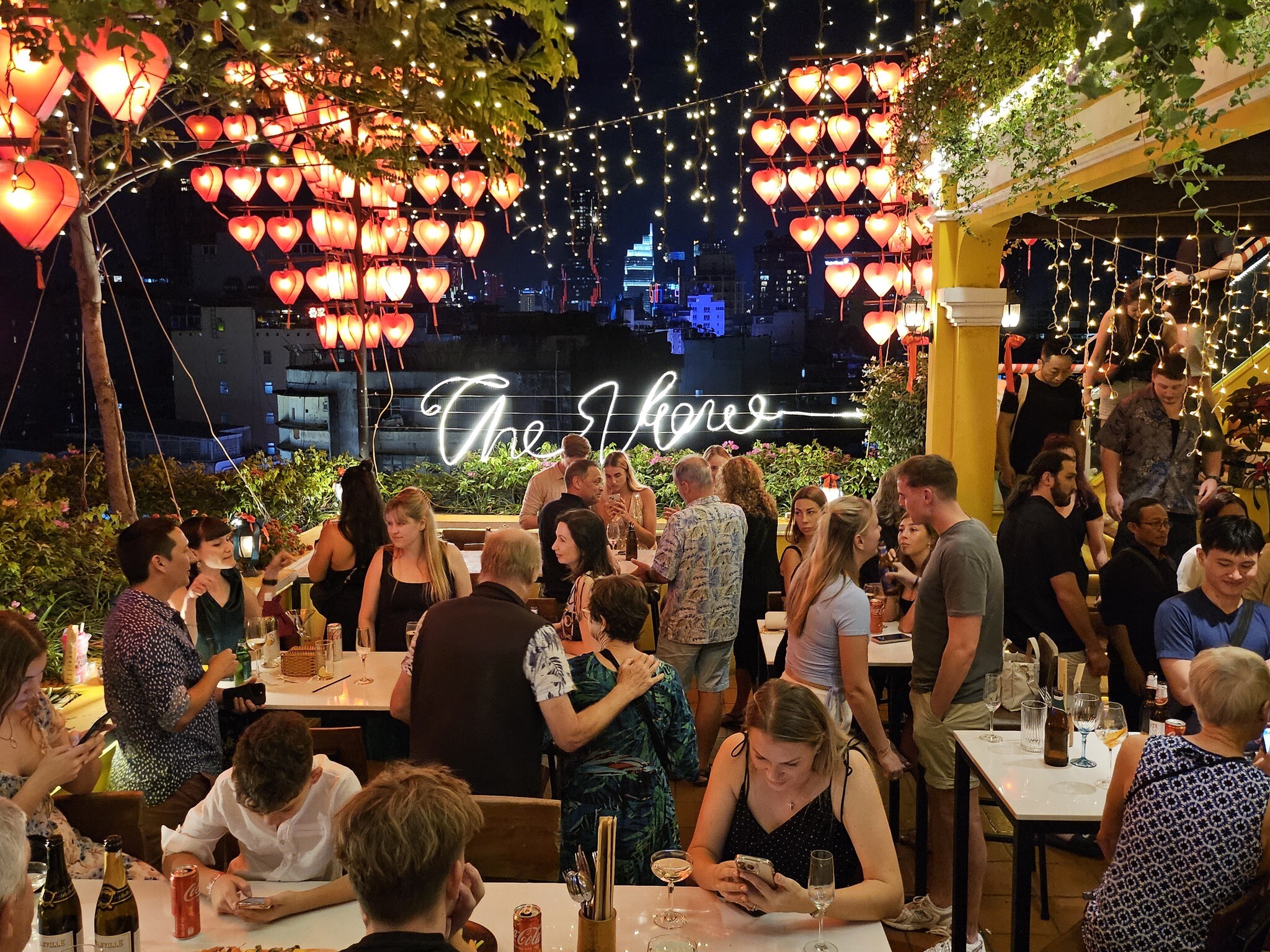 KHÁCH SẠN ĐỨC VƯỢNG 8