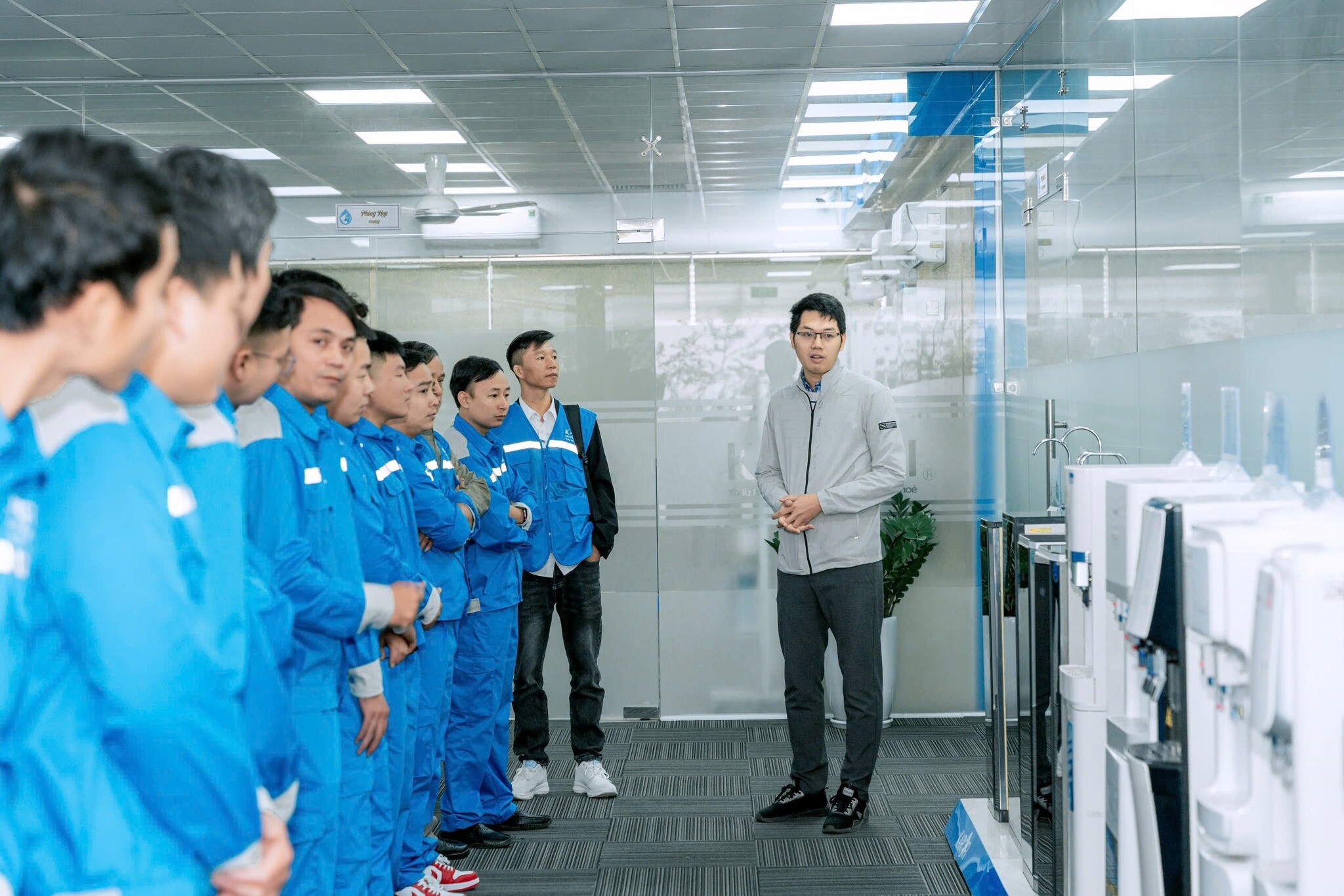 CÔNG NGHỆ DỊCH VỤ 3T 4