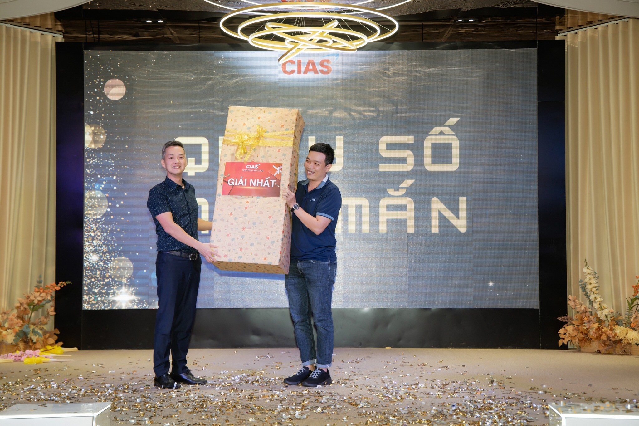 Dịch Vụ Sân Bay Quốc Tế Cam Ranh 8