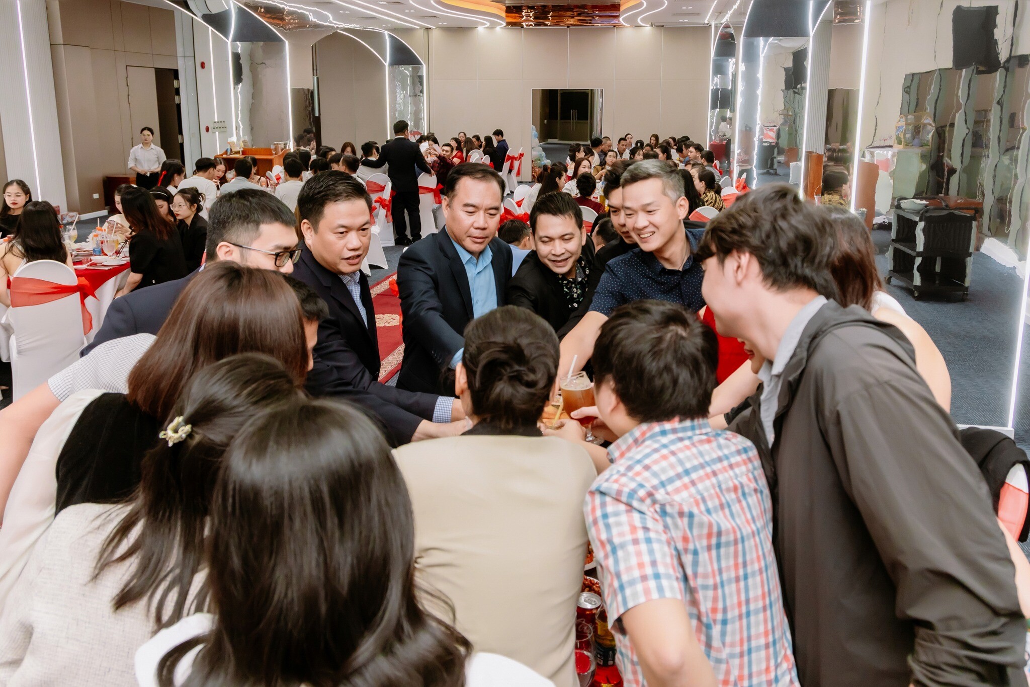 Dịch Vụ Sân Bay Quốc Tế Cam Ranh 10