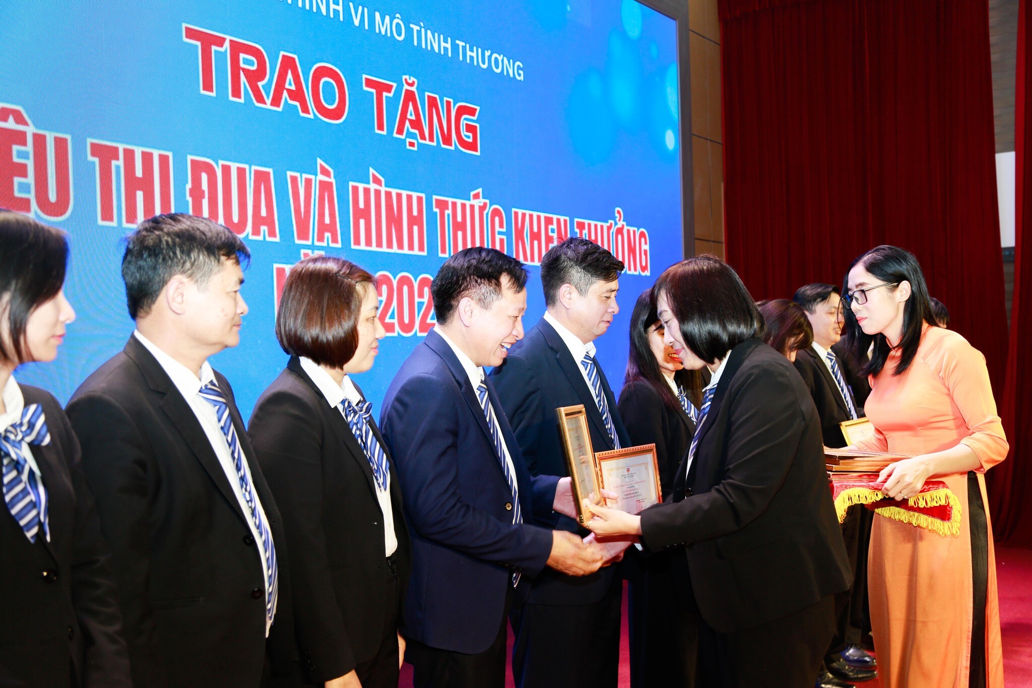 Tổ chức Tài chính vi mô TNHH Một thành viên Tình Thương 4