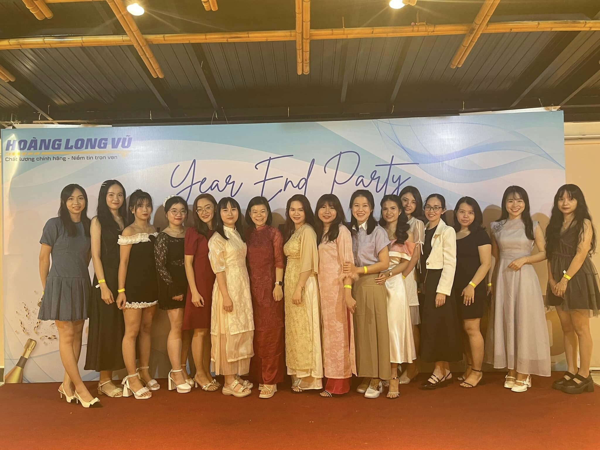 VI NA HOÀNG LONG VŨ 12