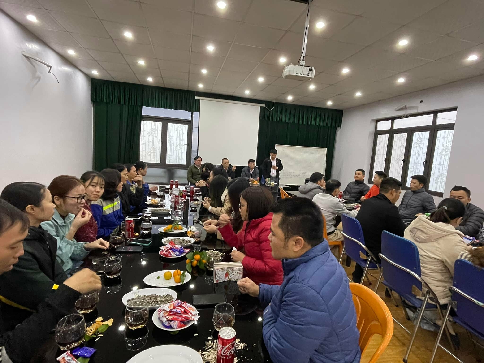 Xây dựng và thương mại Tam Long 7