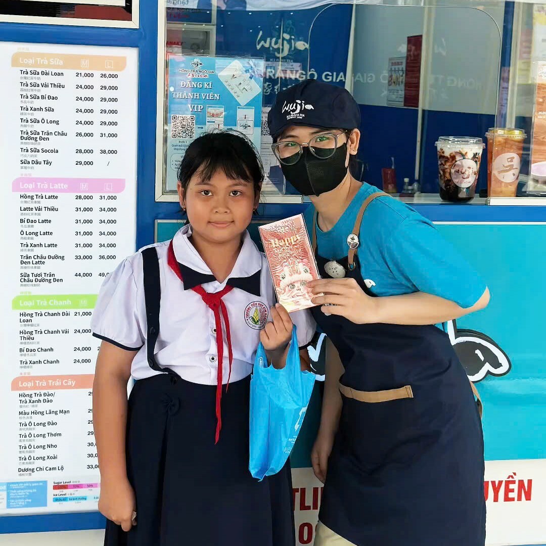 Hồng Trà Ngô Gia 11