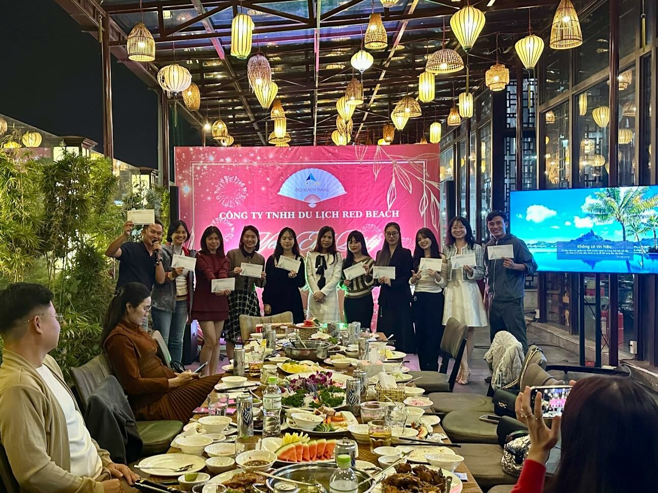 Du lịch Red Beach 11