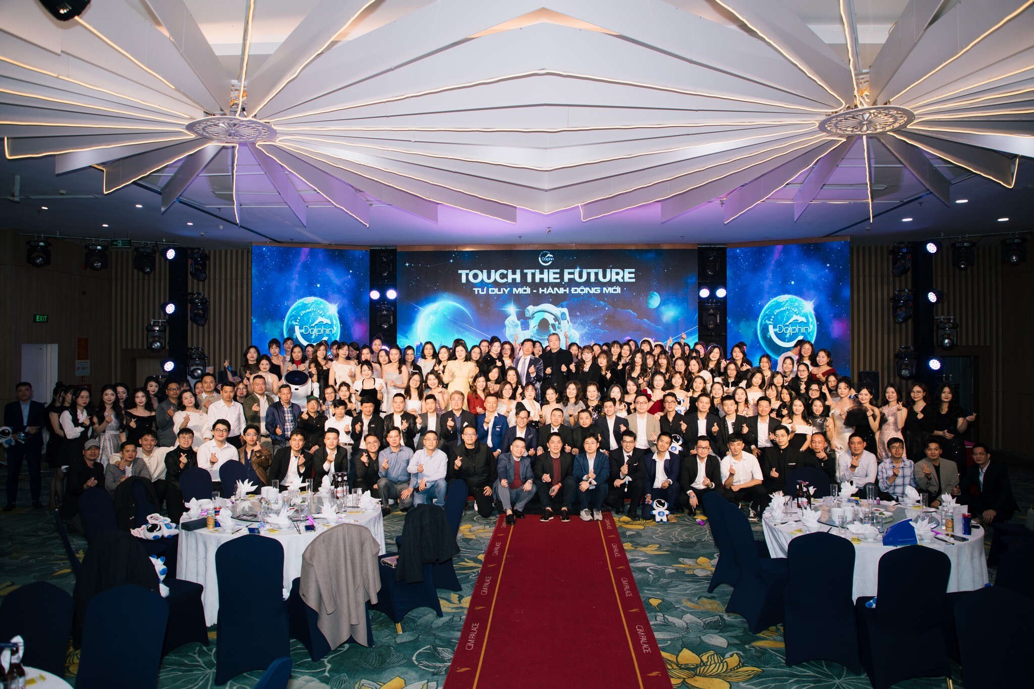 Logistics Dolphin 18