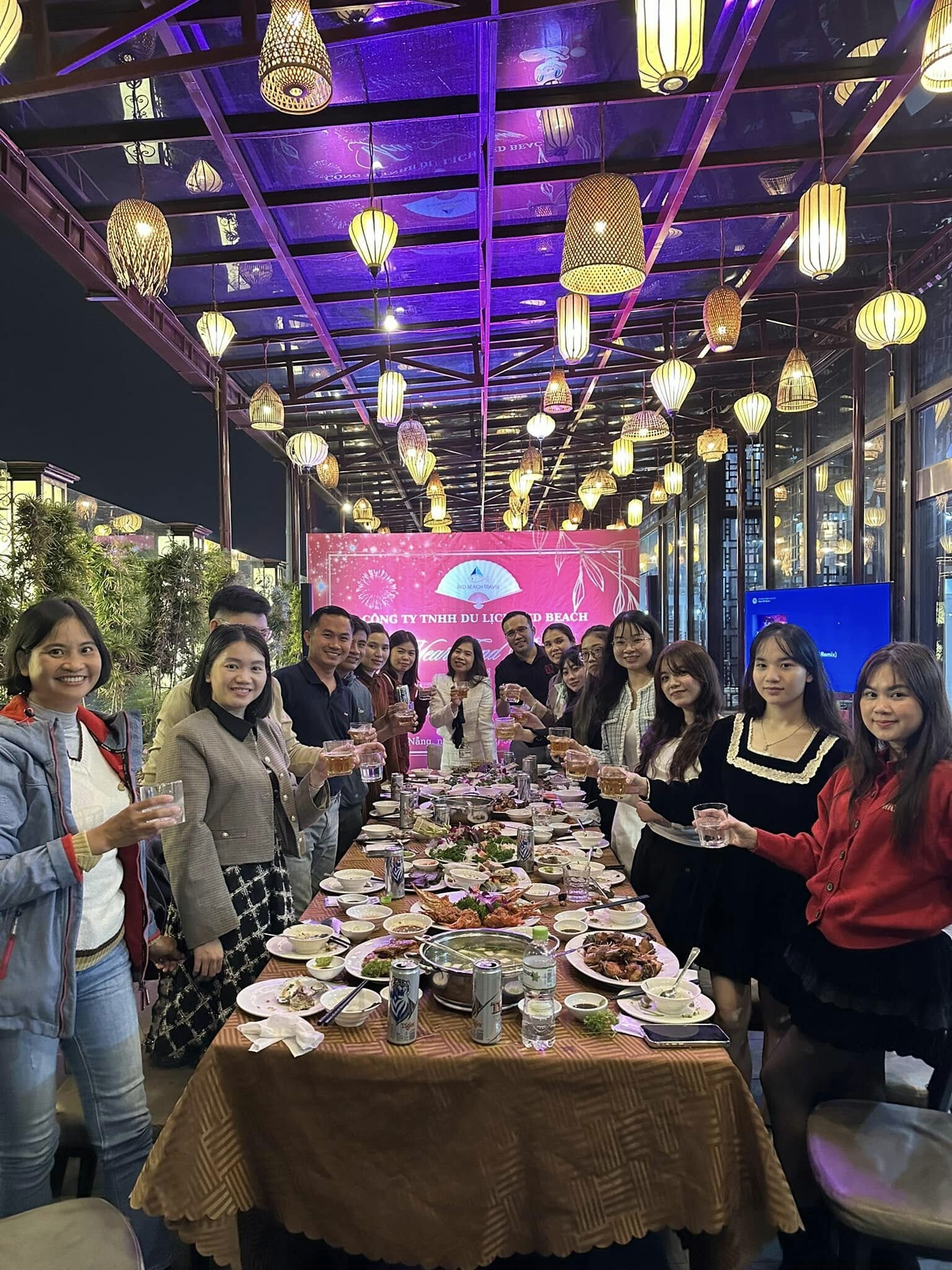 Du lịch Red Beach 10