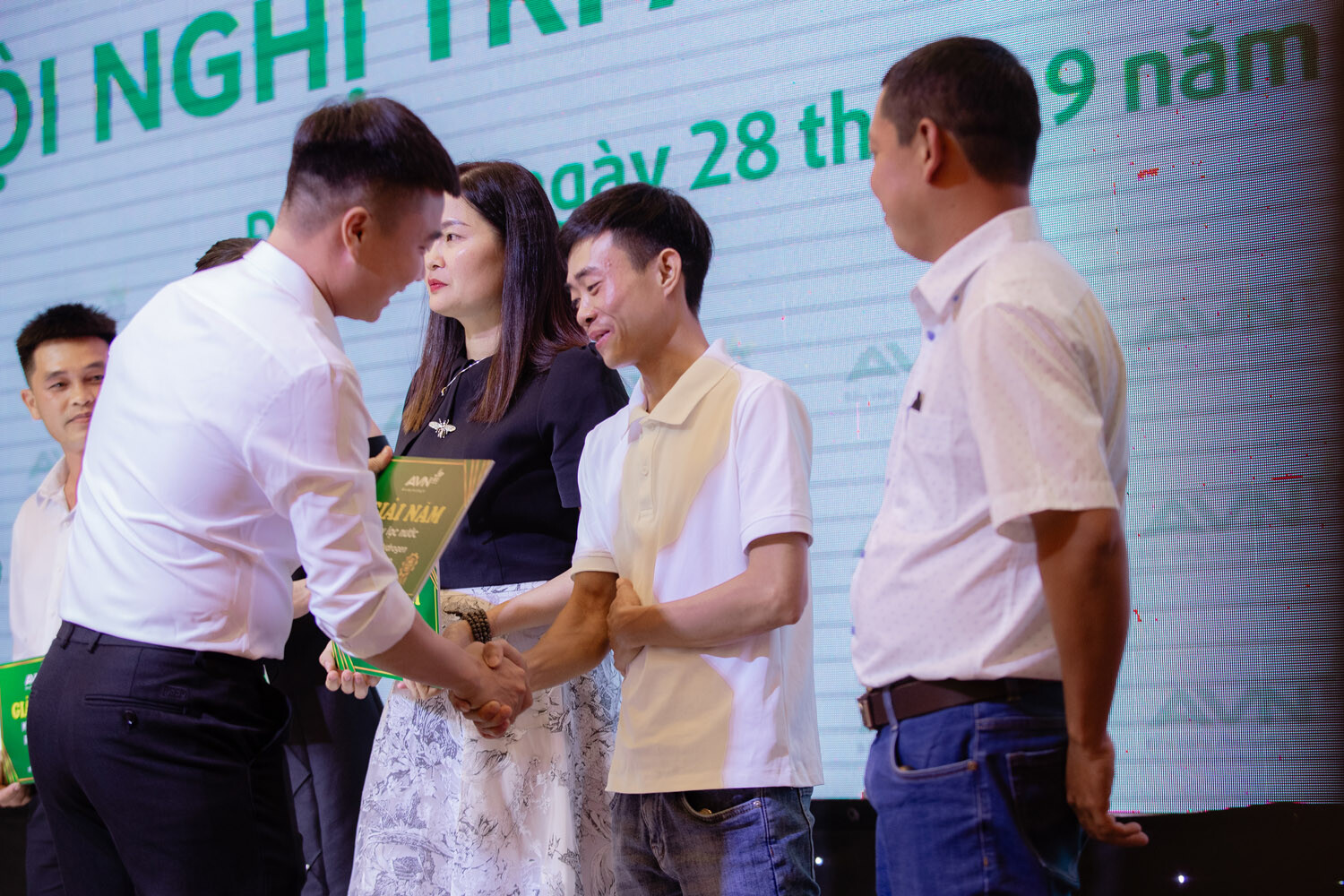 NÔNG NGHIỆP AVN 8