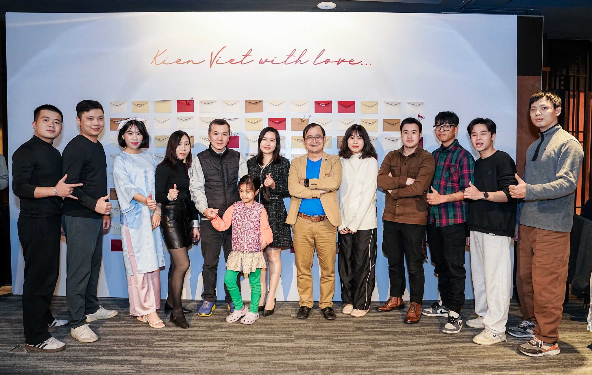 THIẾT KẾ & TRUYỀN THÔNG KIẾN VIỆT 5