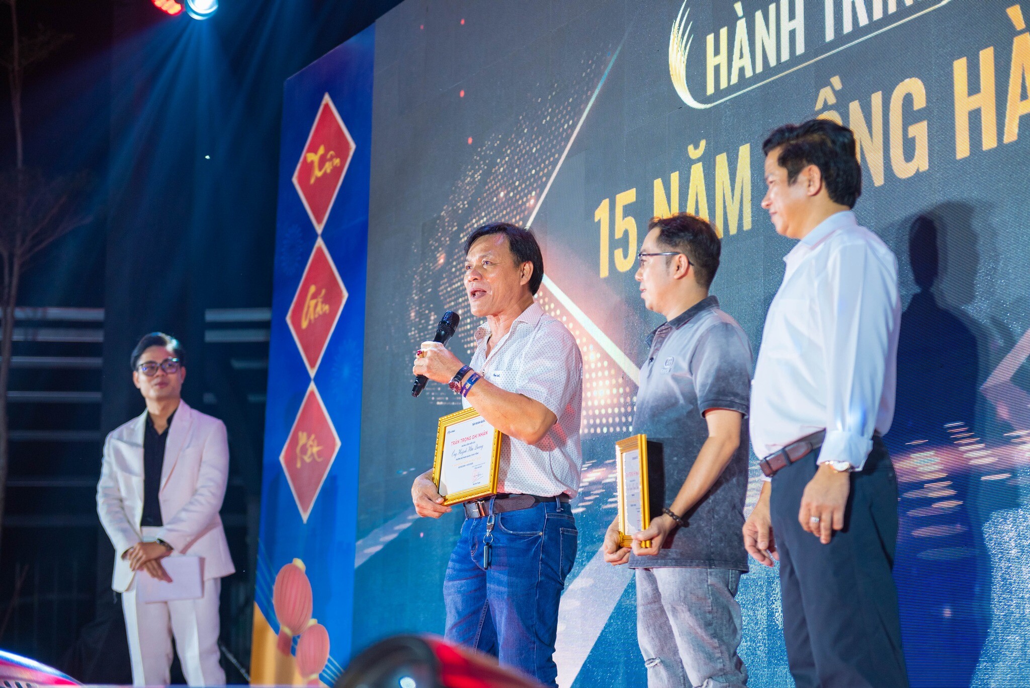 TẬP ĐOÀN QUỐC TẾ Á CHÂU 1