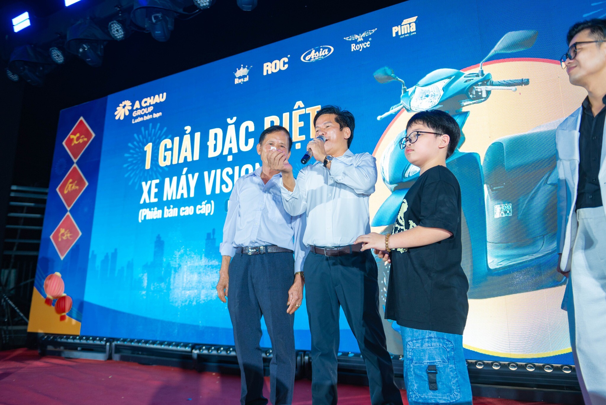 TẬP ĐOÀN QUỐC TẾ Á CHÂU 10