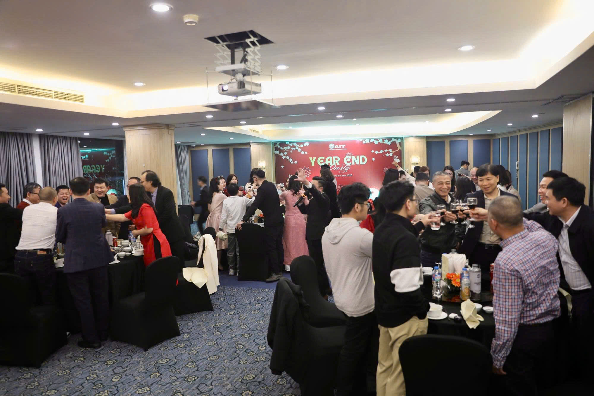 Viện Công nghệ châu Á Việt Nam - AIT Việt Nam 3