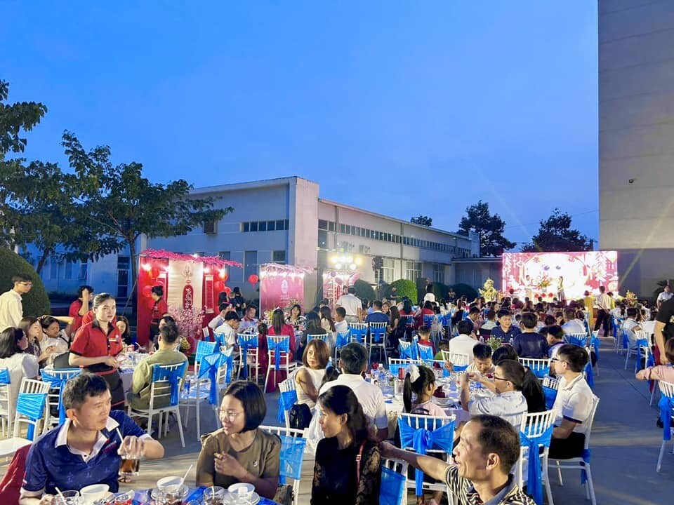 VẠN CHÀI RESTAURANT 9