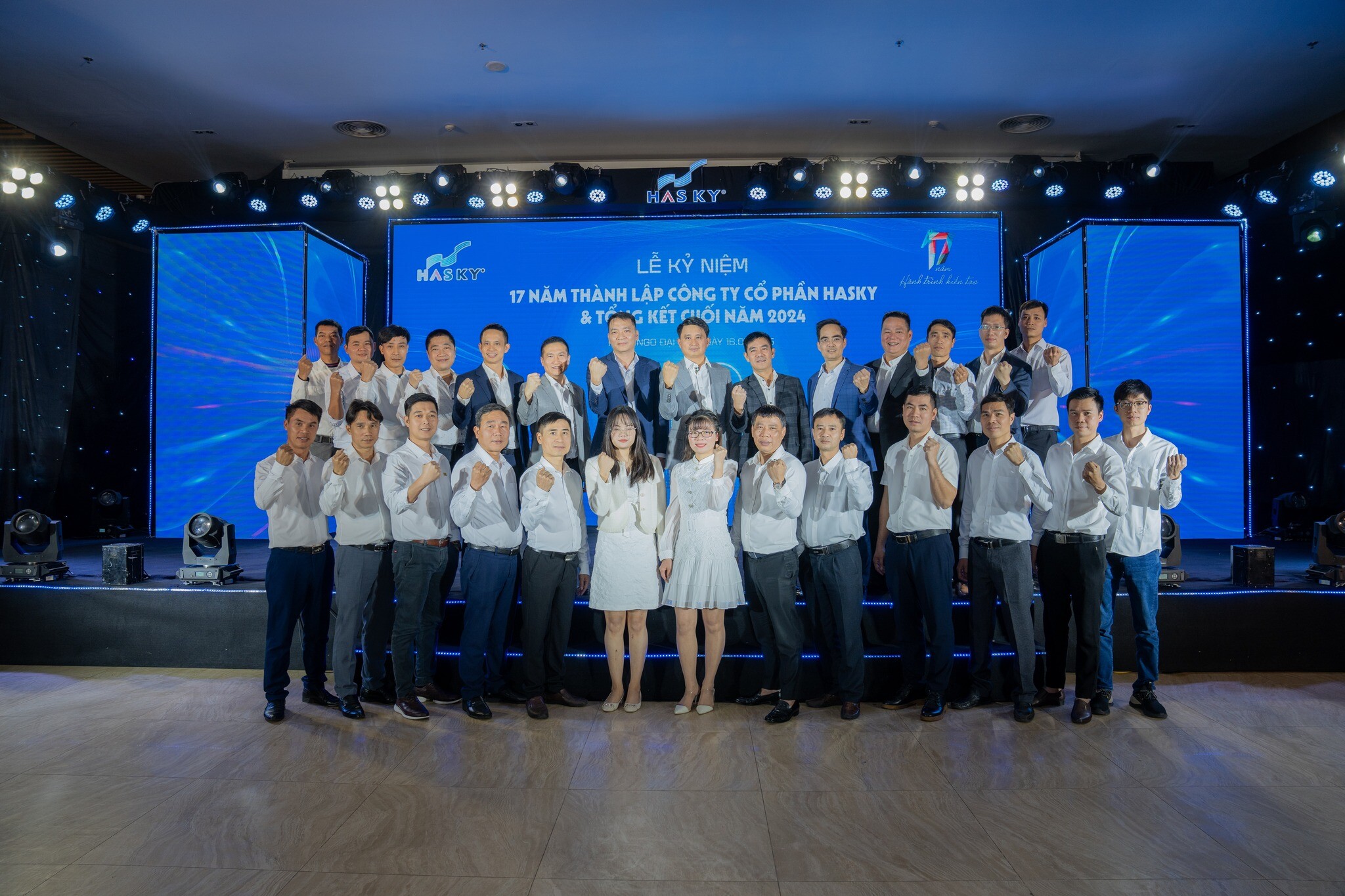 VÁCH KÍNH HASKY 11