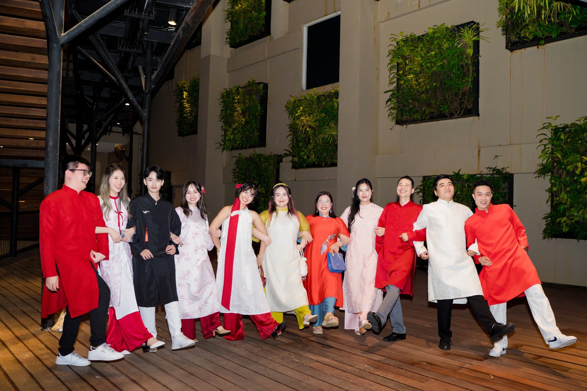 Unistar International 13